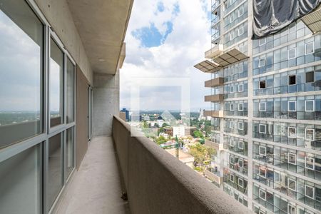 Balcónde Apartamento con 2 recámaras, 77m² Los Alpes