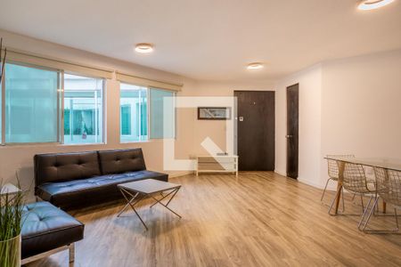 Sala - Comedor de apartamento para rentar con 3 recámaras, 150m² en Amores