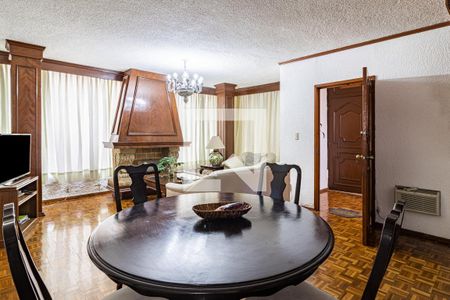 Sala - Comedor  de apartamento para rentar con 1 recámara, 75m² en Palacio Versalles