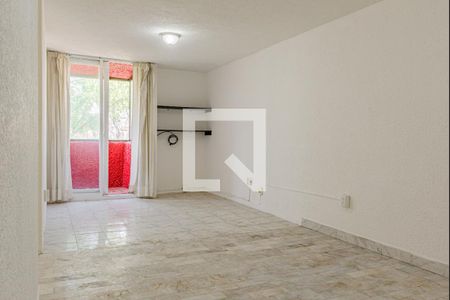 Sala - Comedor  de apartamento para rentar con 3 recámaras, 85m² en Candelilla
