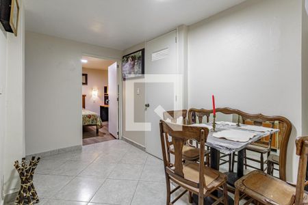 Sala - Comedor  de apartamento para rentar con 1 recámara, 32m² en San Isidro