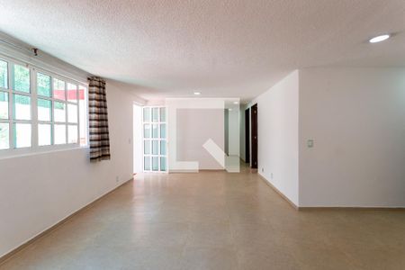 Sala - Comedor de apartamento para rentar con 3 recámaras, 100m² en 3a. Cerrada de Potrero de Tepito