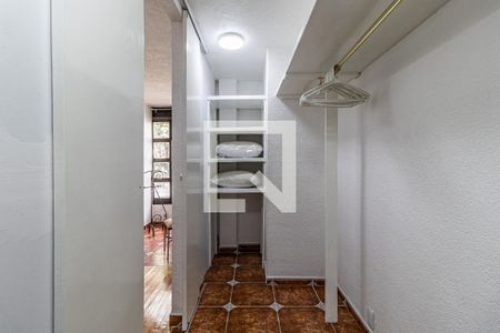  Recámara - Clóset de apartamento para alugar com 1 quarto, 70m² em Lomas de Chapultepec, Ciudad de México