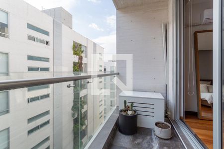 Balcón  de apartamento para alugar com 2 quartos, 220m² em Los Framboyanes, Ciudad de México