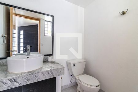 Medio baño  de casa de condomínio para alugar com 4 quartos, 200m² em Adolfo López Mateos, Ciudad de México