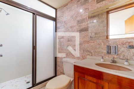 Baño de suite  de casa para alugar com 1 quarto, 250m² em Villa de Las Palmas, Naucalpan de Juárez