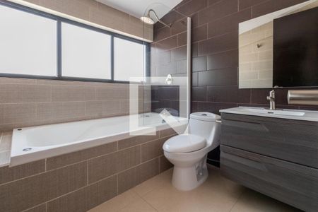 Baño de suite  de apartamento para alugar com 2 quartos, 120m² em Colonia Irrigación, Ciudad de México