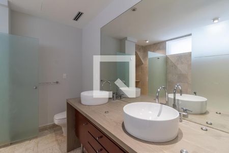 Baño de suite 3 de apartamento para alugar com 3 quartos, 250m² em Polanco, Ciudad de México