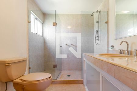 Baño de suite 1 de casa para alugar com 3 quartos, 500m² em Los Cajones, Ciudad López Mateos