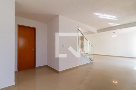 Sala - Comedor  de casa para alugar com 3 quartos, 500m² em Los Cajones, Ciudad López Mateos