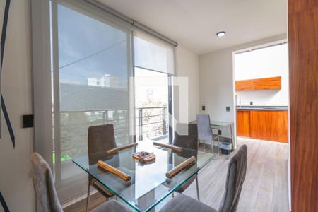 Sala - Comedor  de apartamento para alugar com 1 quarto, 70m² em Roma Sur, Ciudad de México