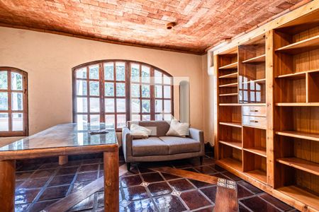 Estudio de casa para alugar com 5 quartos, 573m² em Colinas Del Bosque, Ciudad de México