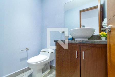 Medio baño  de apartamento para alugar com 4 quartos, 180m² em Lomas Del Chamizal, Naucalpan de Juárez