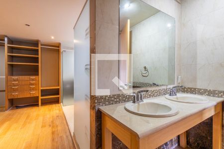 Baño de suite 1 de apartamento para alugar com 3 quartos, 300m² em Jesús Del Monte, Naucalpan de Juárez