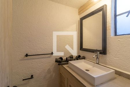 Medio Baño  de casa de condomínio para alugar com 3 quartos, 450m² em San Bartolo Ameyalco, Ciudad de México