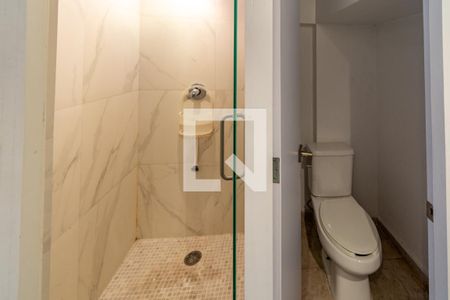 Baño  de apartamento para alugar com 1 quarto, 160m² em Bosque de Las Lomas, Ciudad de México