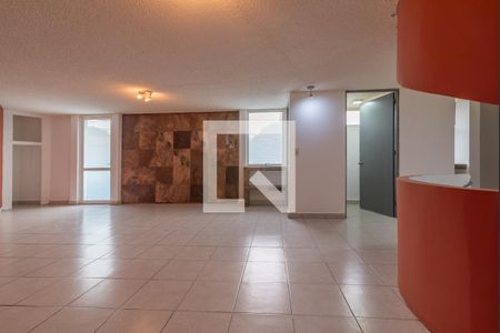 Sala - Comedor  de casa para alugar com 4 quartos, 286m² em Colonia Del Lago, Ciudad de México
