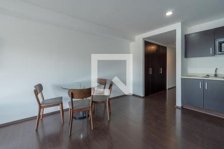 Sala - Comedor de apartamento para alugar com 1 quarto, 50m² em 019, Naucalpan de Juárez
