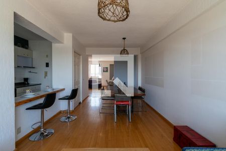 Sala - Comedor de apartamento para alugar com 2 quartos, 90m² em Panteón Santa Fé, Ciudad de México