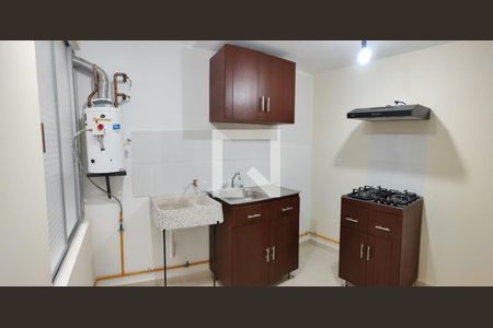 Cocina- Área de servicio de apartamento para alugar com 2 quartos, 45m² em Pantitlan, Ciudad de México