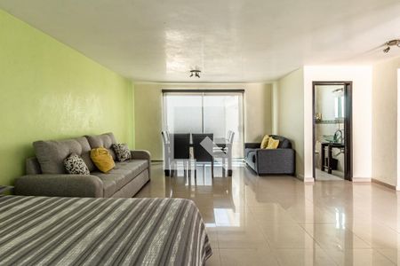Sala - Comedor  de casa para alugar com 2 quartos, 250m² em Las Arboledas, Ciudad López Mateos