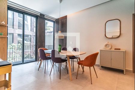 Sala - Comedor  de apartamento para alugar com 2 quartos, 130m² em Roma Norte, Ciudad de México