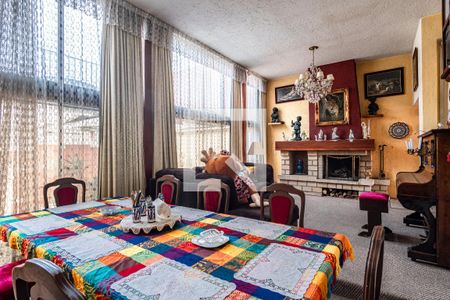 Sala - Comedor de casa para alugar com 3 quartos, 500m² em Hacienda de Coyoacán, Ciudad de México