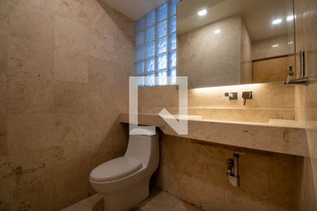 Medio baño  de apartamento para alugar com 3 quartos, 170m² em Nápoles, Ciudad de México